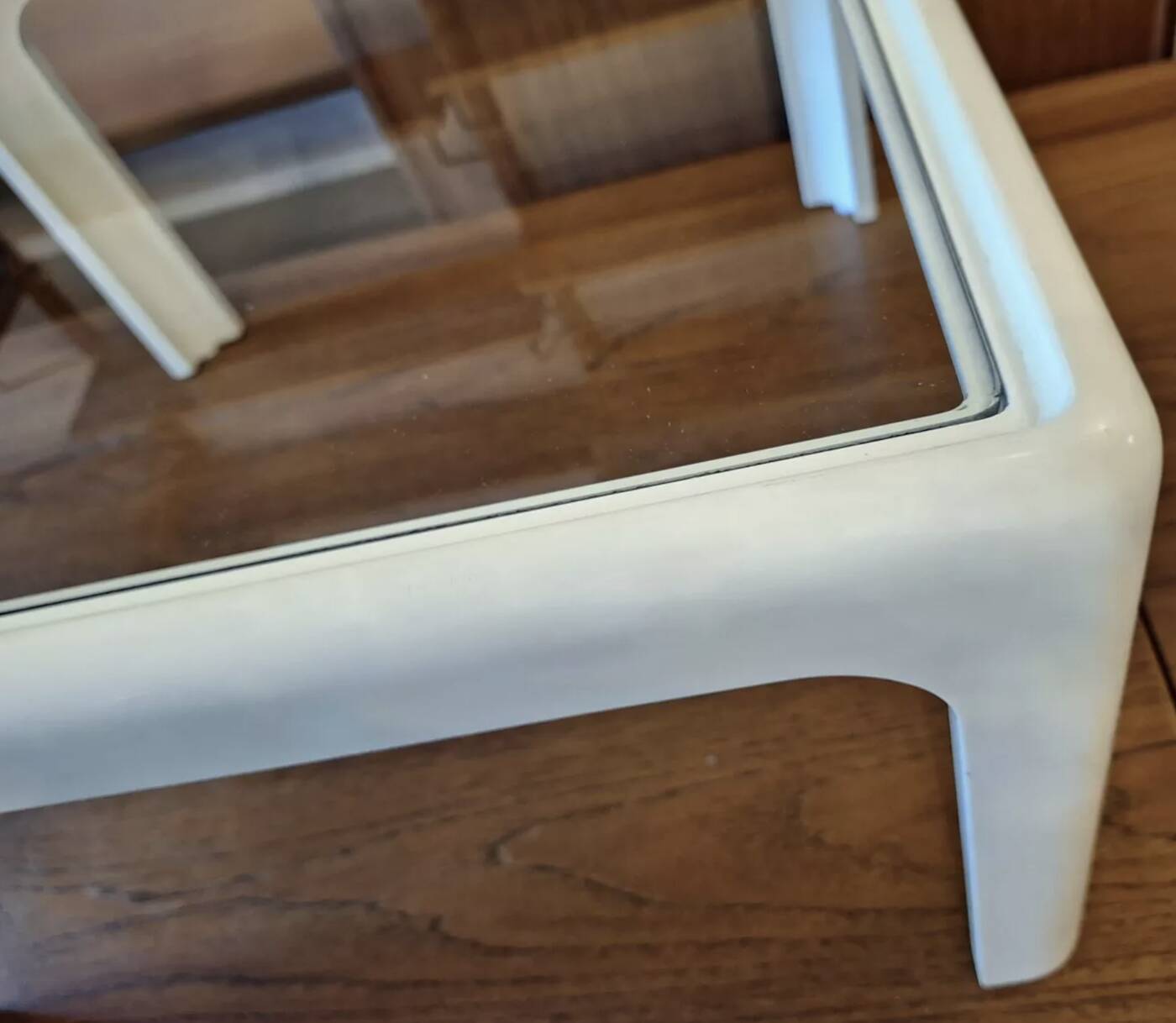 Coffee table in white lacquered wood with glass top, 1960s