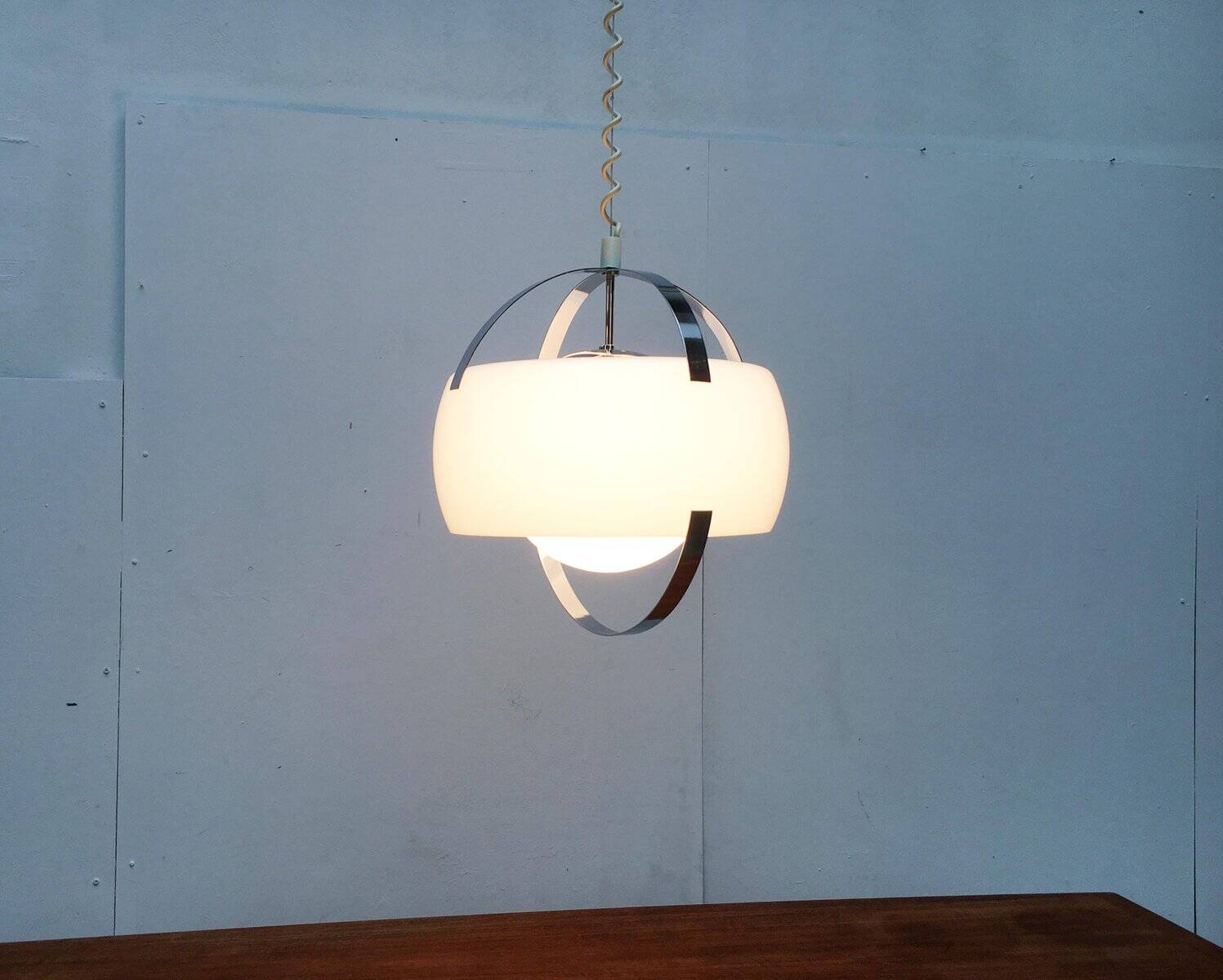 Vintage space-age pendant lamp