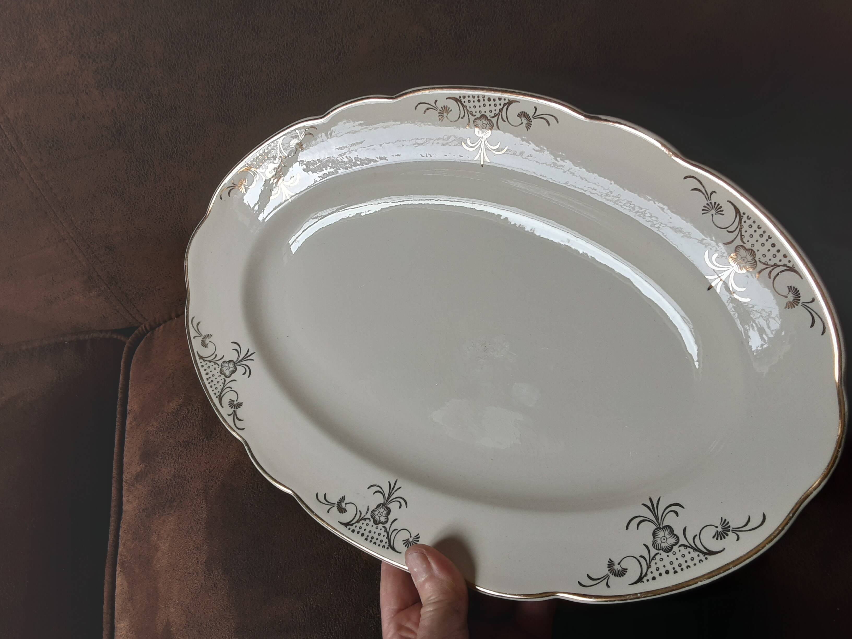 Willeroy and Boch oval dish