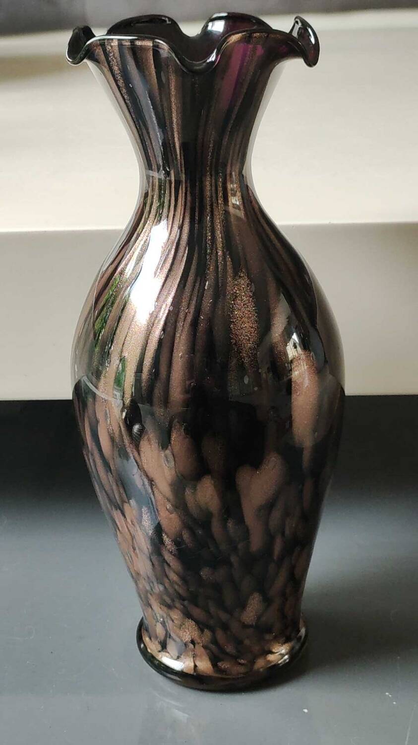 Corolle design vase in blown Murano art glass/Designer V. Nason. 70s. High 25 cm