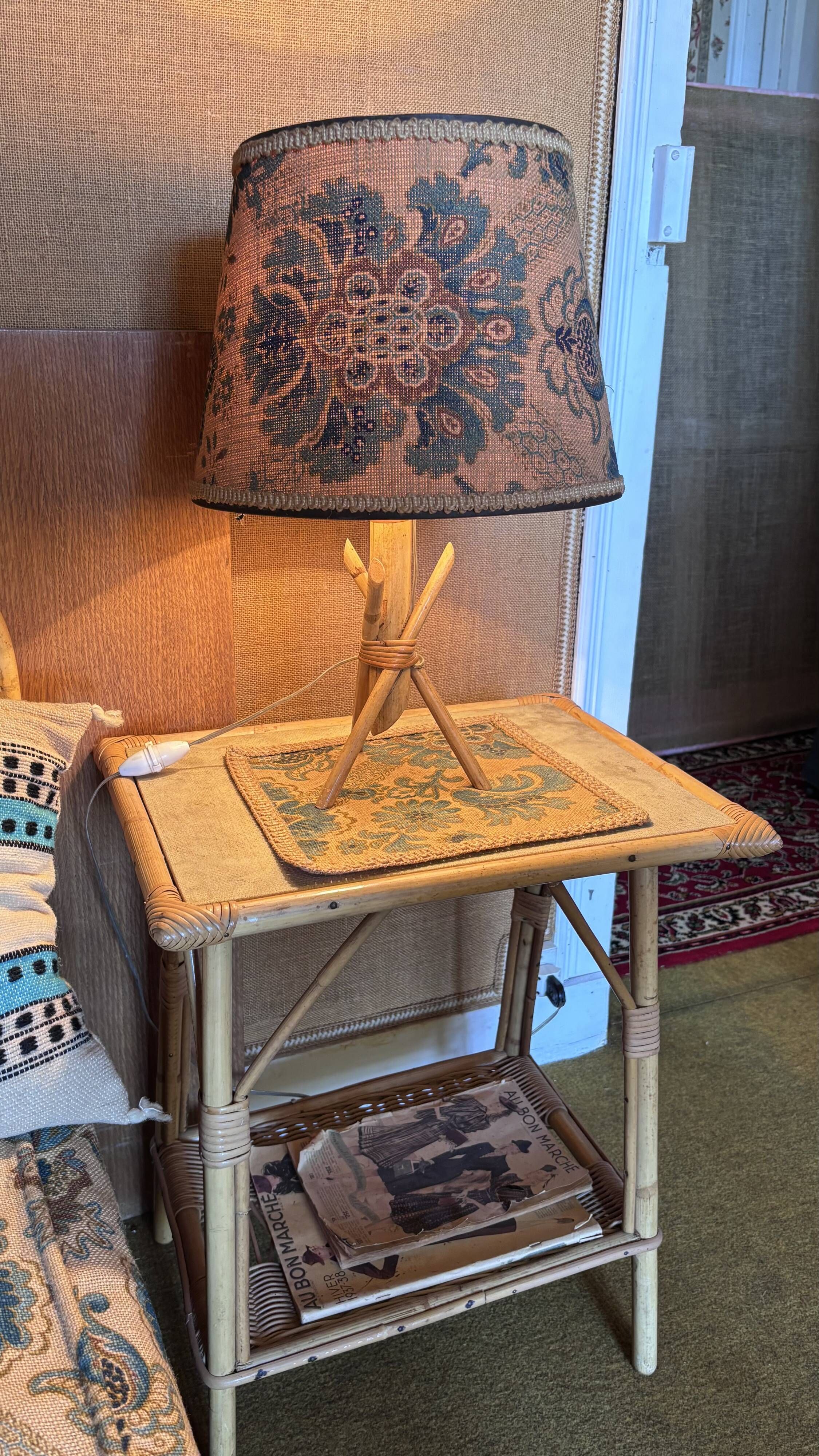 Vintage bedside table in bamboo and rattan with decorative top.