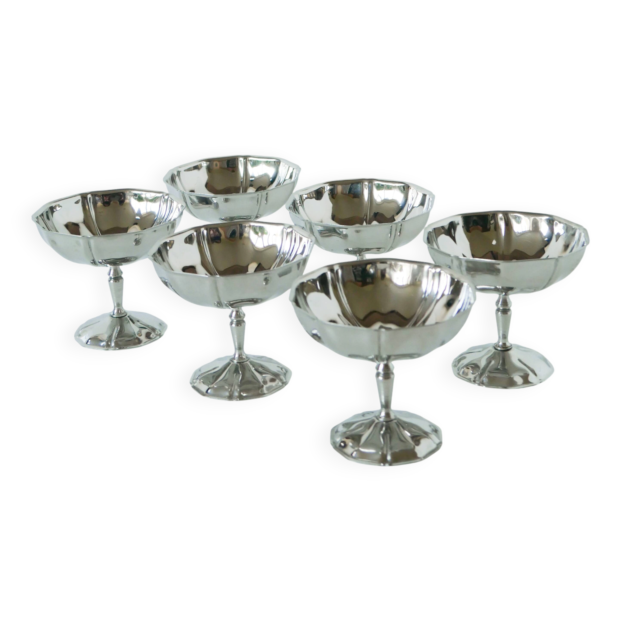 Lot de 6 coupes à glace en inox hautes, pieds fins travaillés, Design, 1970