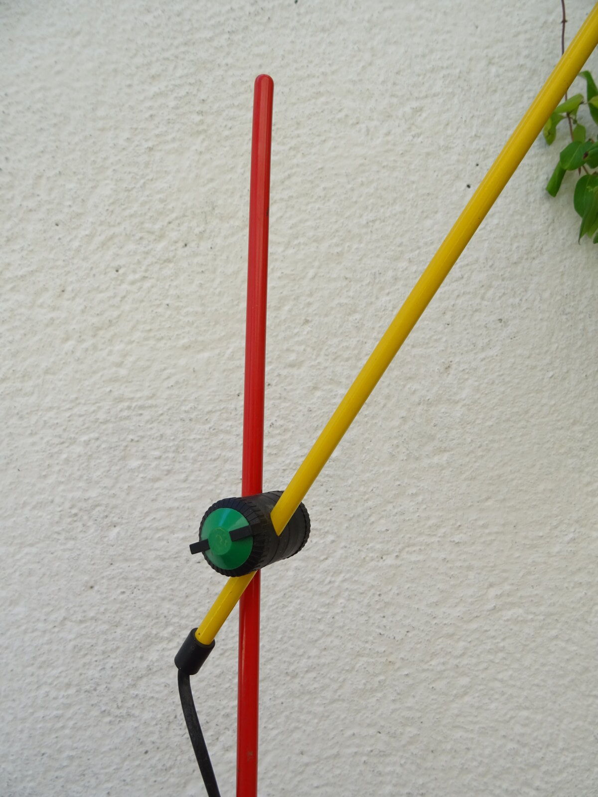 80s metal lamppost Memphis style