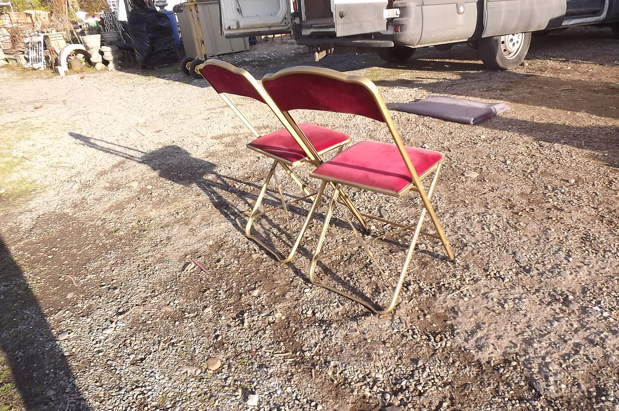 Paire de chaises année 70 métal doré velours bx