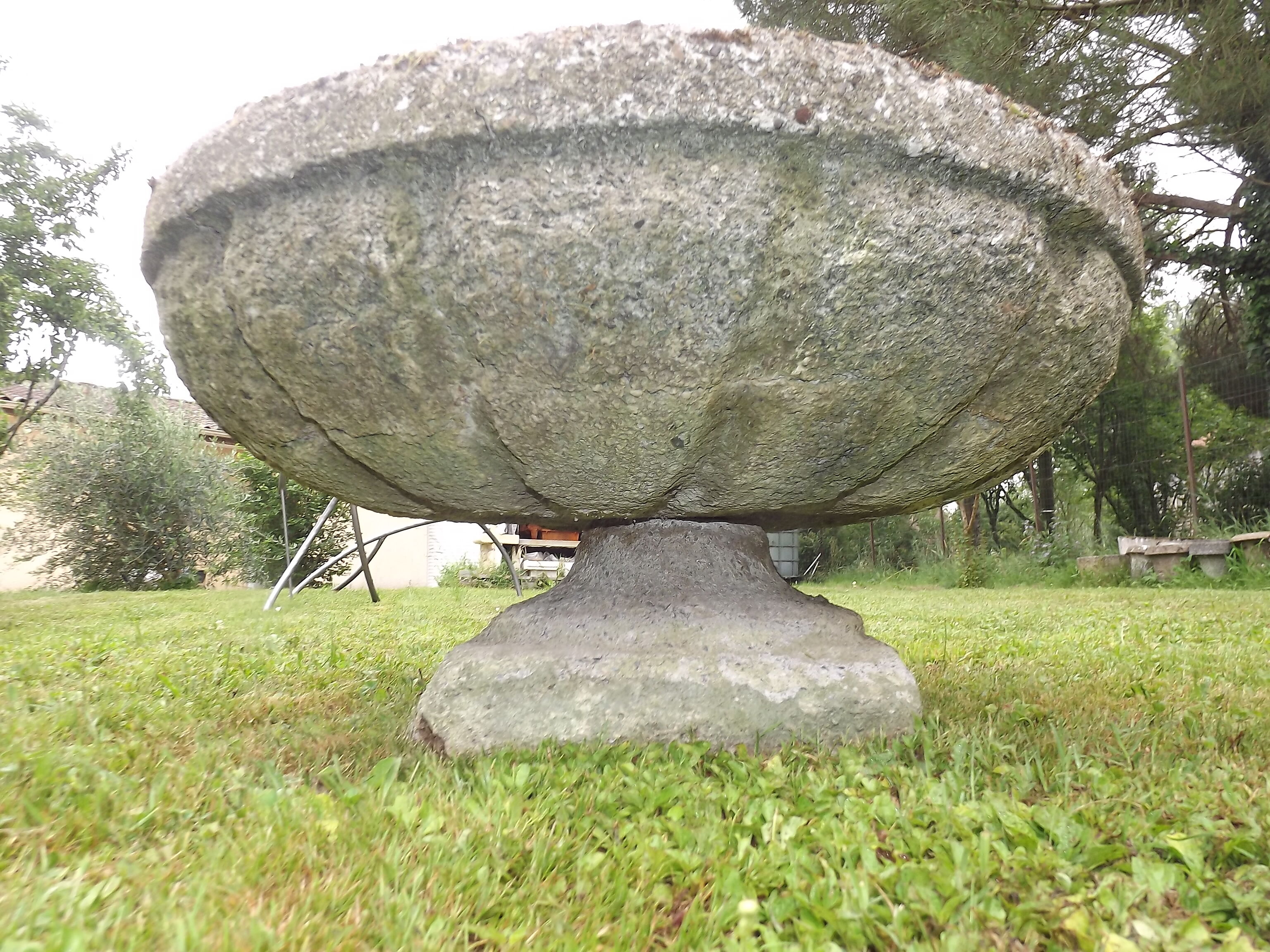 Great garden vasque in reconstructed stone