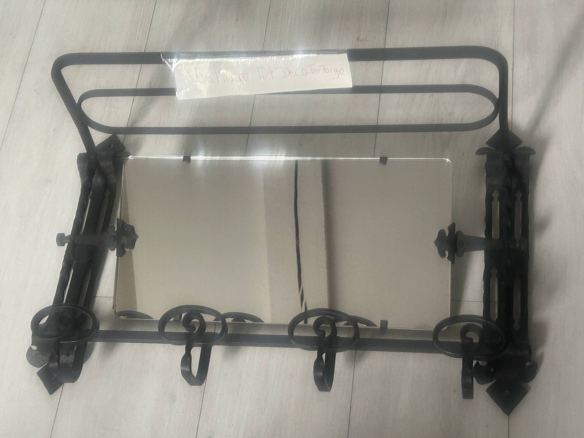 • Porte-manteau mural Art Déco en fer forgé plein et miroir biseauté