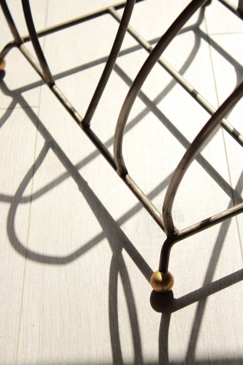 Vintage steel and brass magazine rack – 1980s