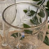 Set of 6 engraved white wine glasses