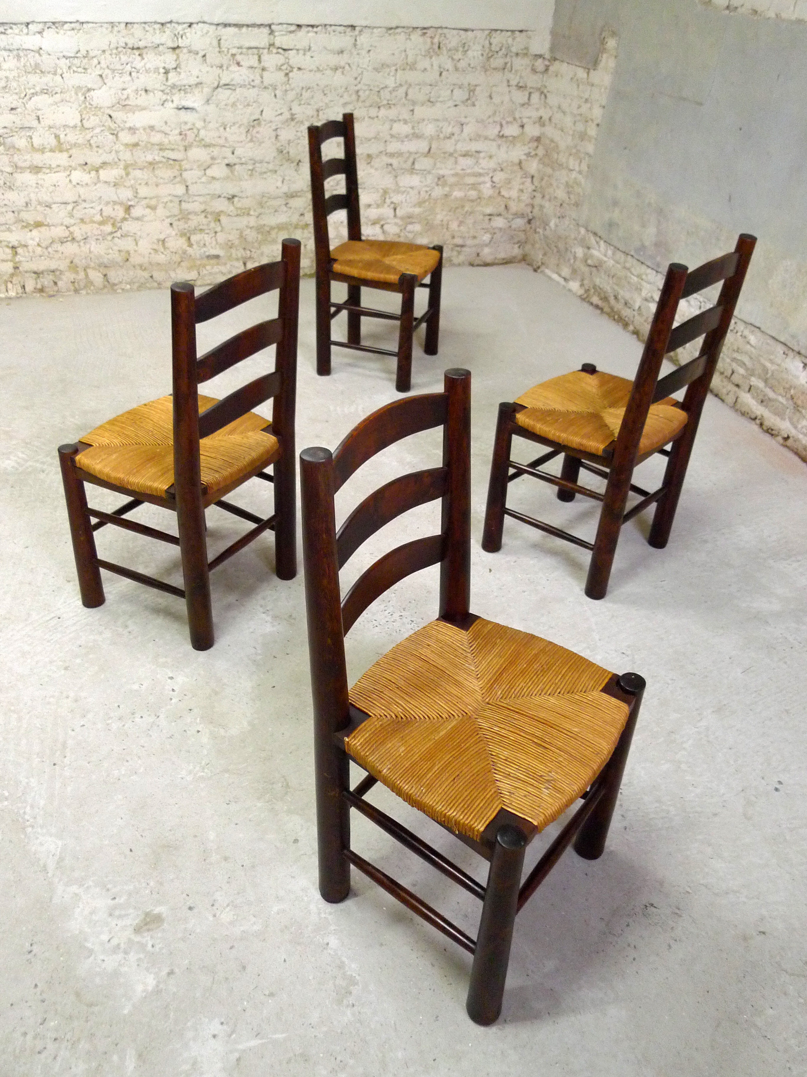 Series of 4 wooden chairs and straw