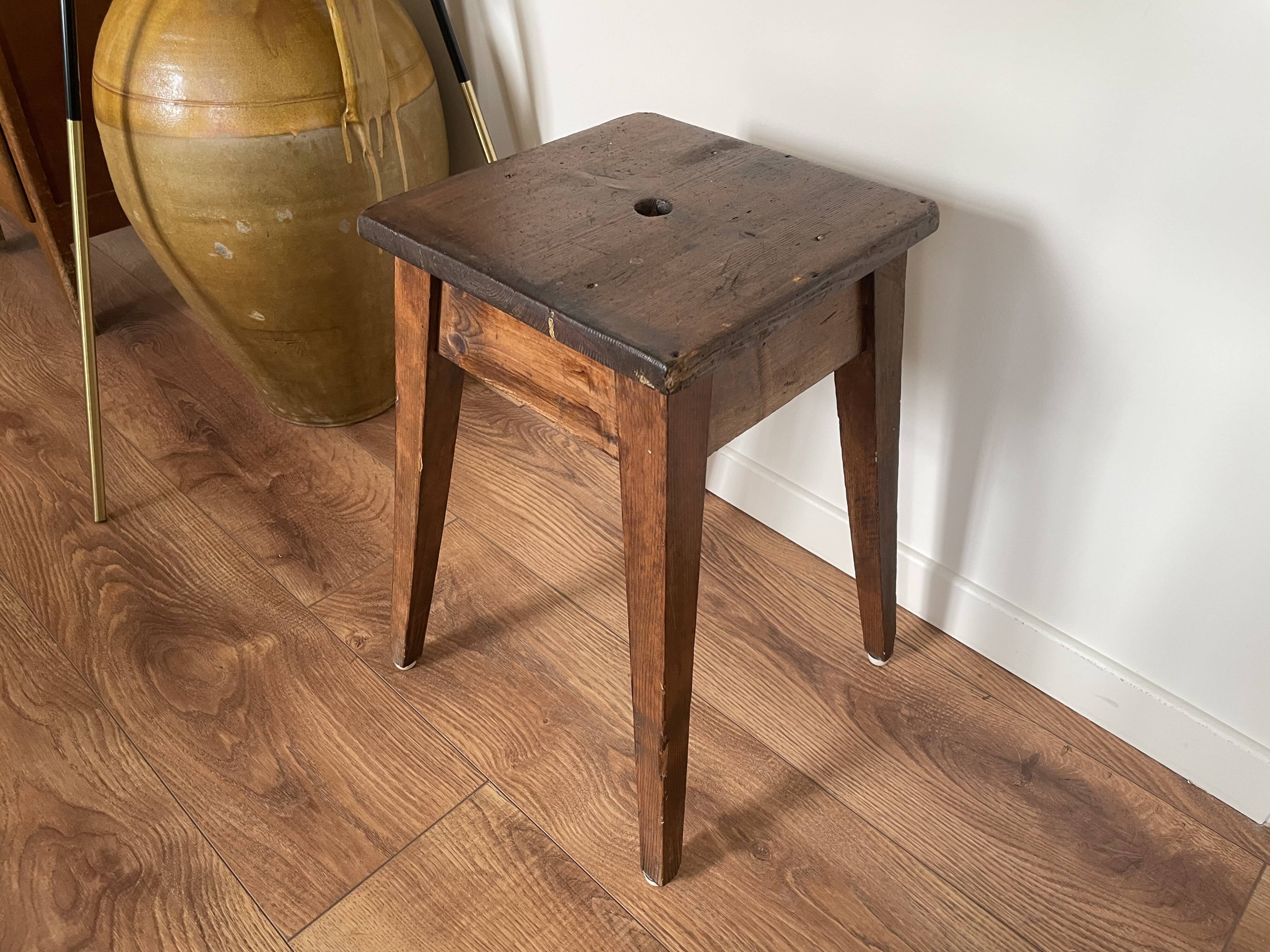 Tabouret ancien