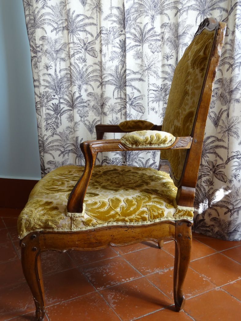 Counterpart of Louis XV period armchairs called "A la Reine"
