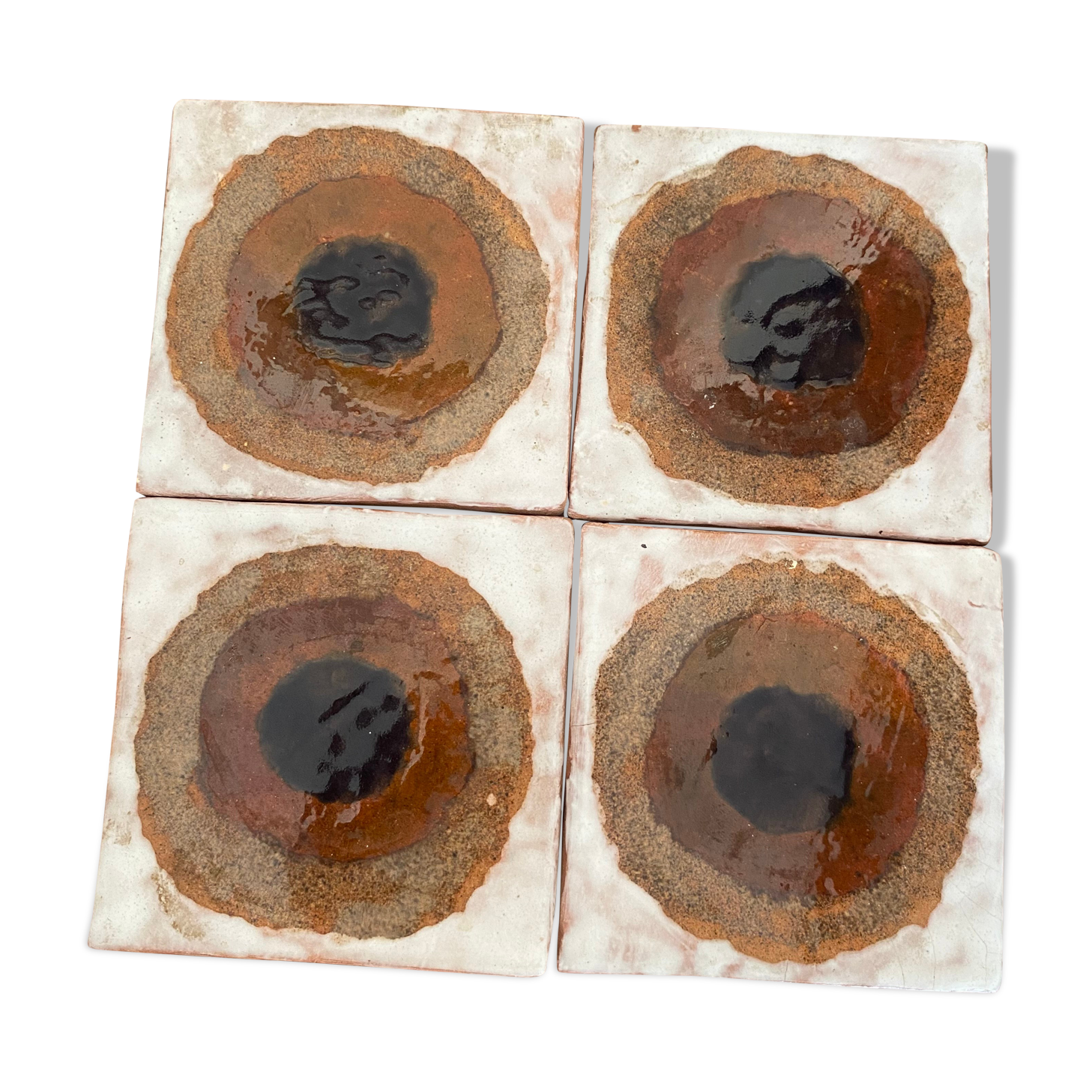 Flat glazed terracotta tiles