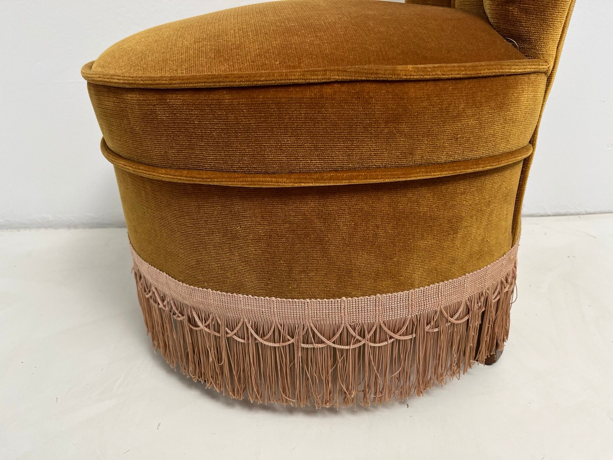 Vintage toad armchair with fringe 50s