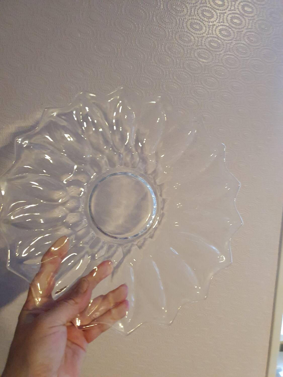 Set of 2 vintage flower-shaped Austrian glass dishes