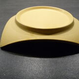 Empty cup gold leaf pocket