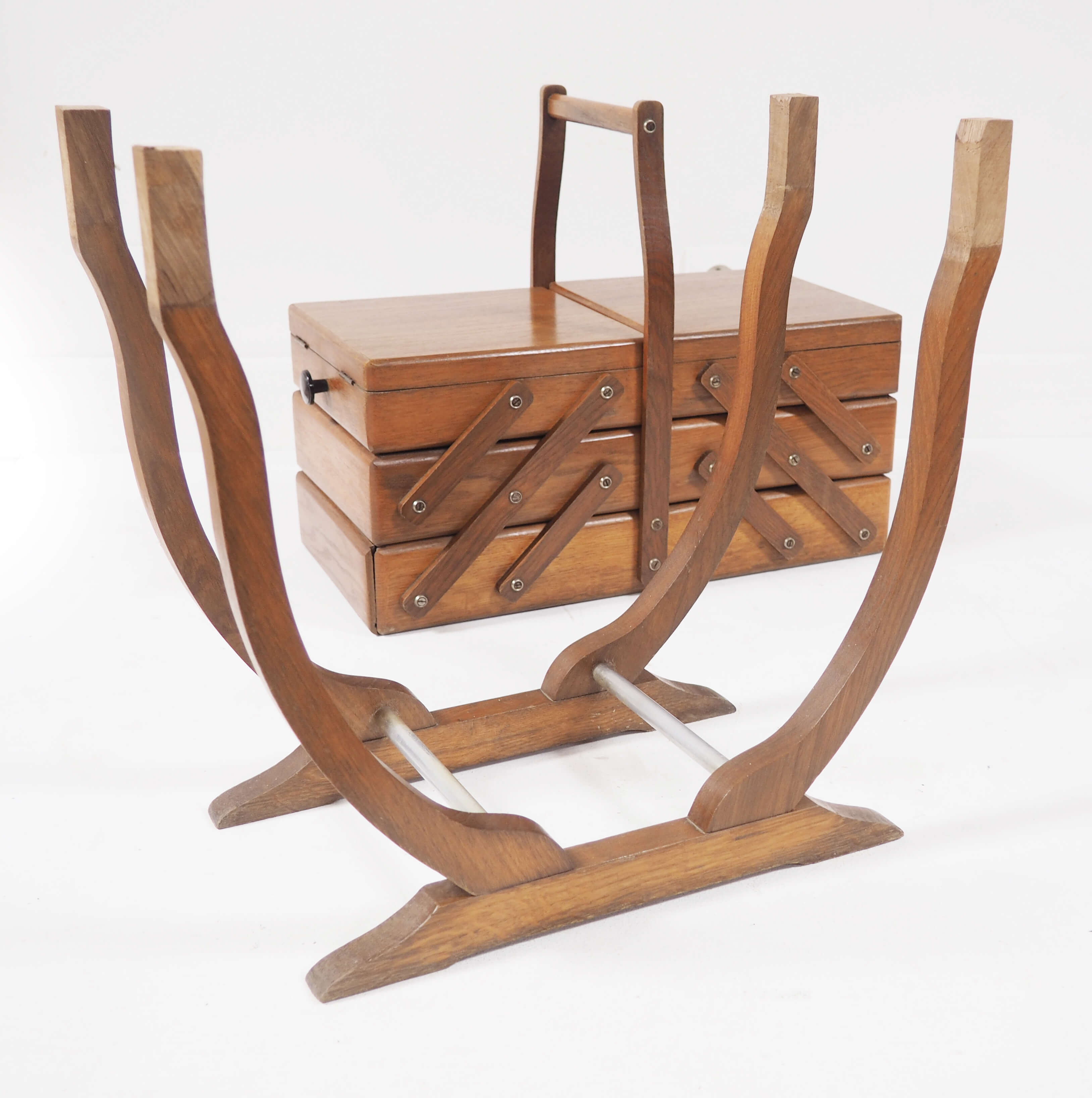 Worker on foot years 40