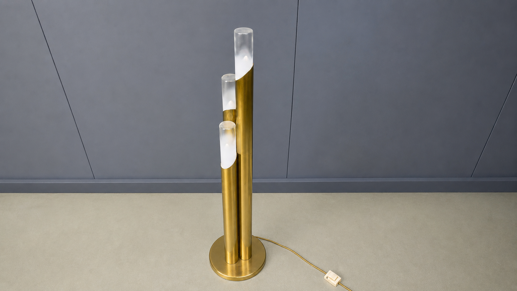 Lampadaire en laiton vintage et en verre de Murano, années 1970