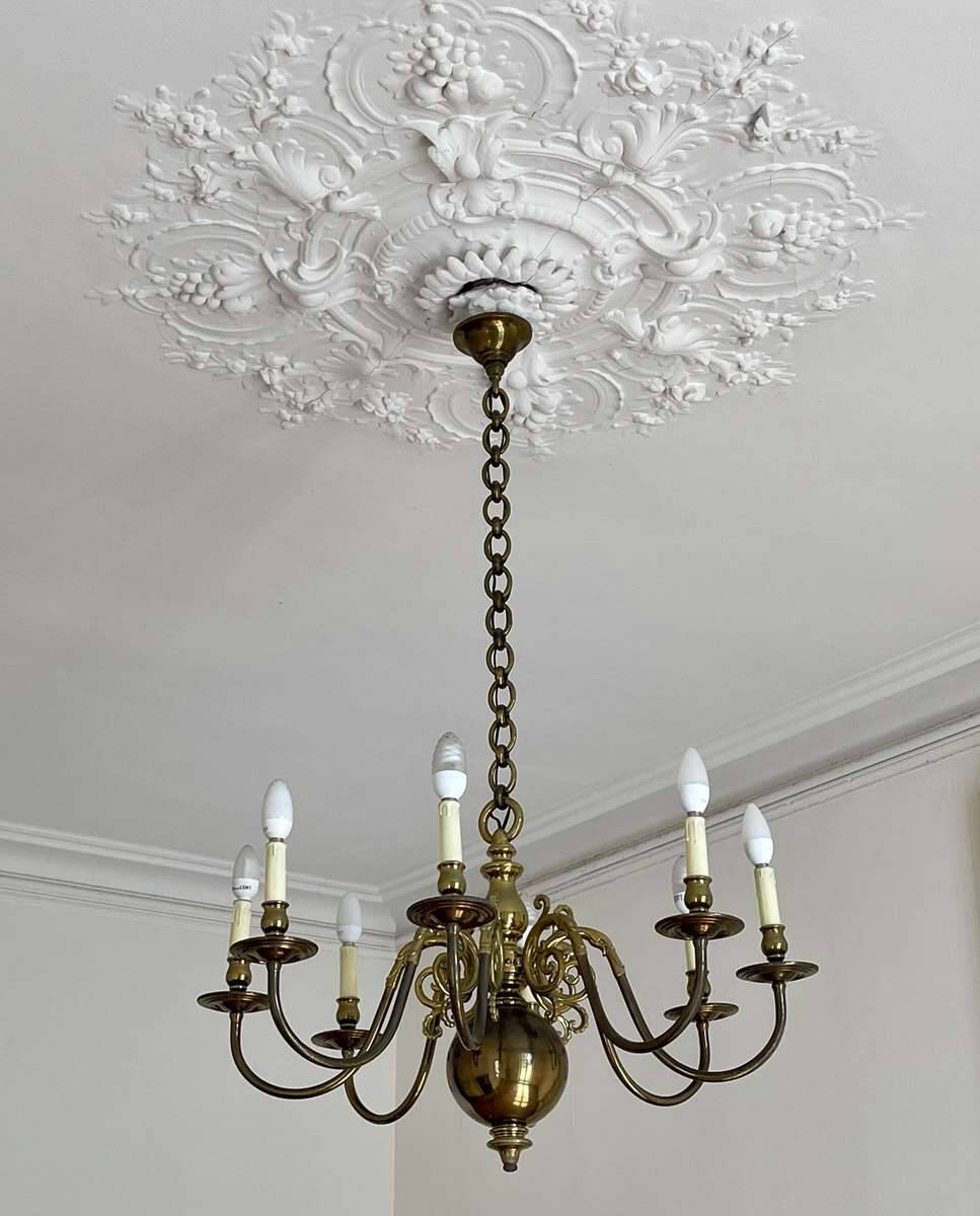 Lustre hollandais en laiton 8 feux années 60 - 85cmx1m23.