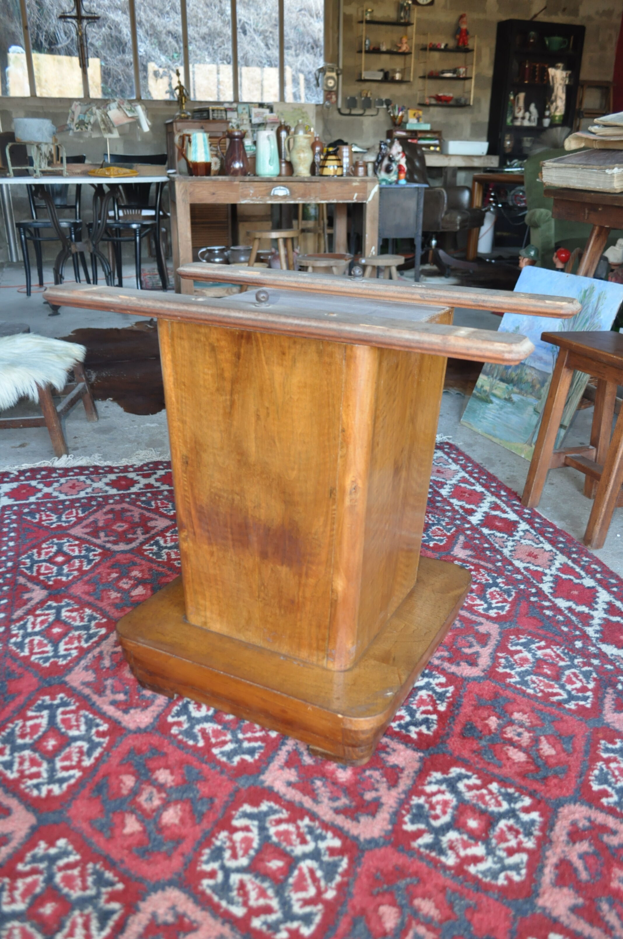 Artdeco dining table.