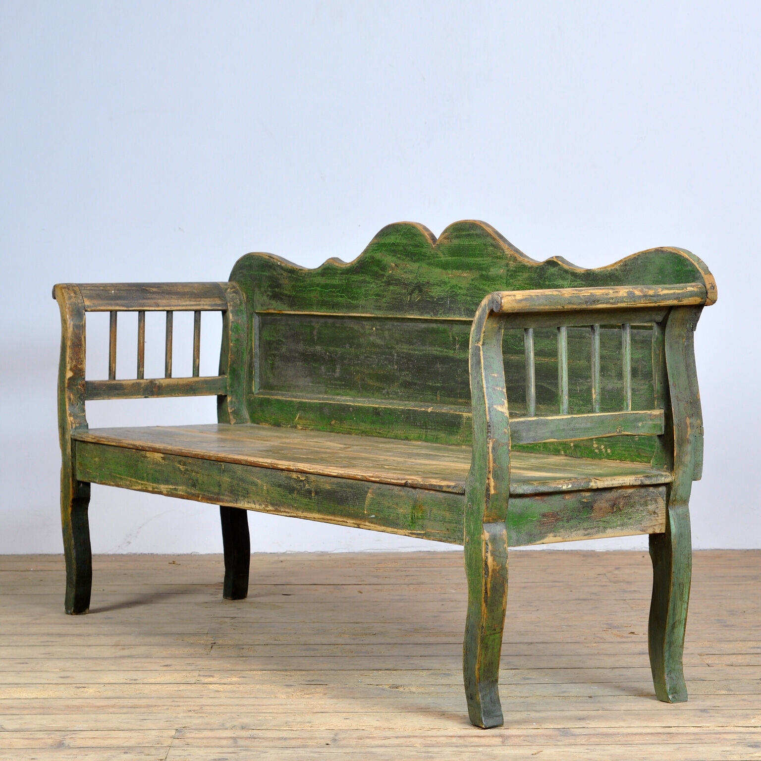 Antique pine bench, 1920s