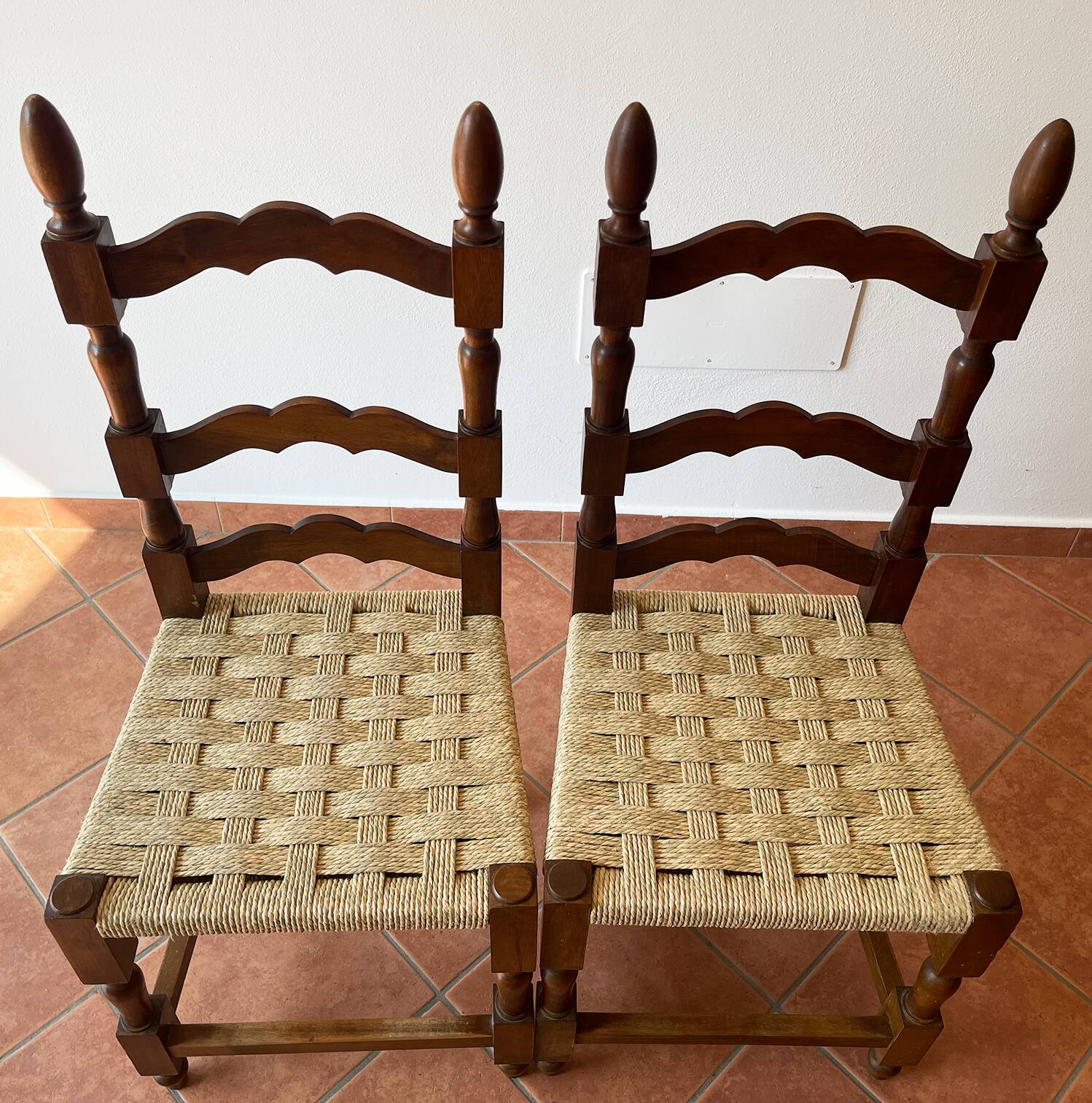 6 chaises italiennes rustiques, restaurées, années 1950