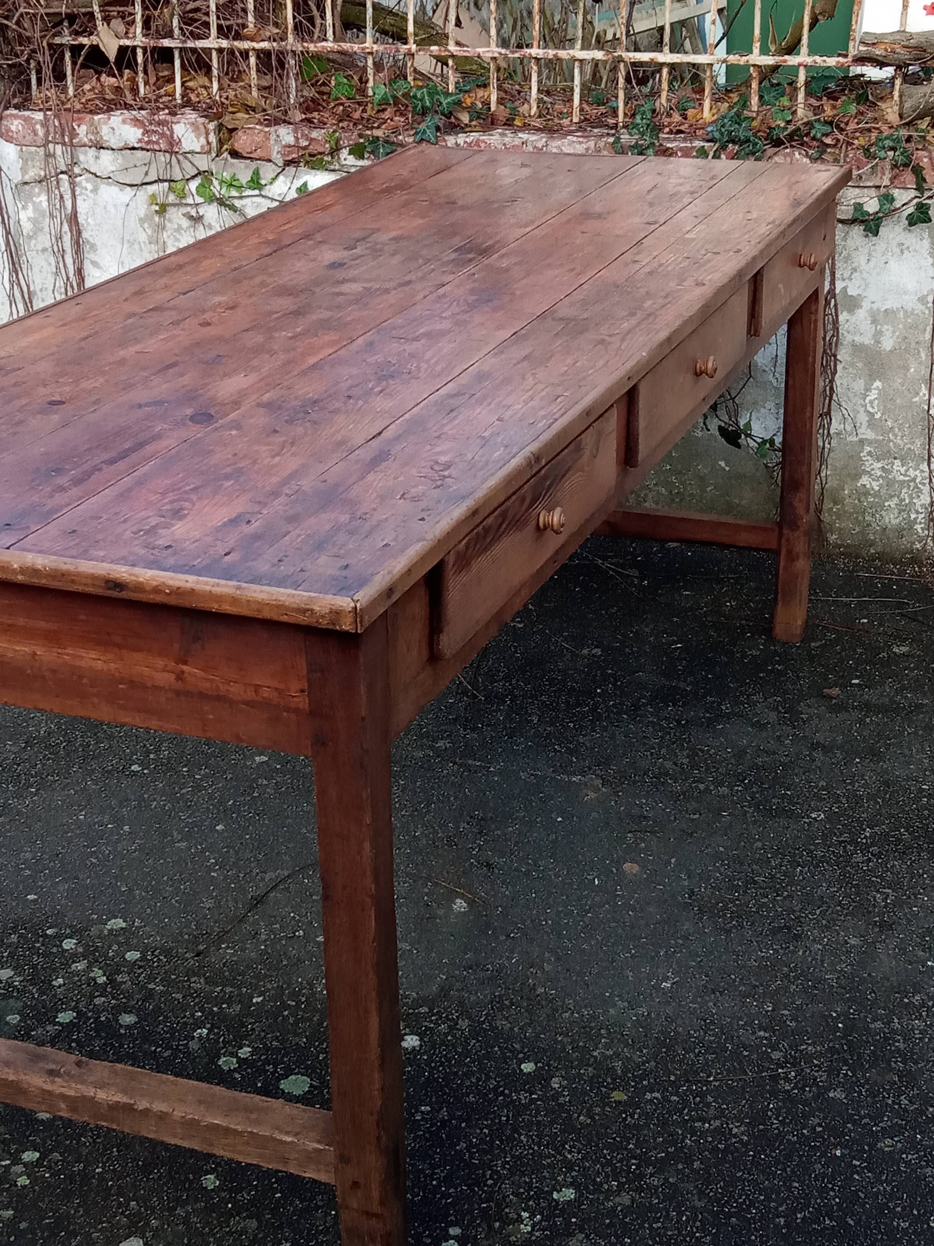 Oak farmhouse table, six drawers