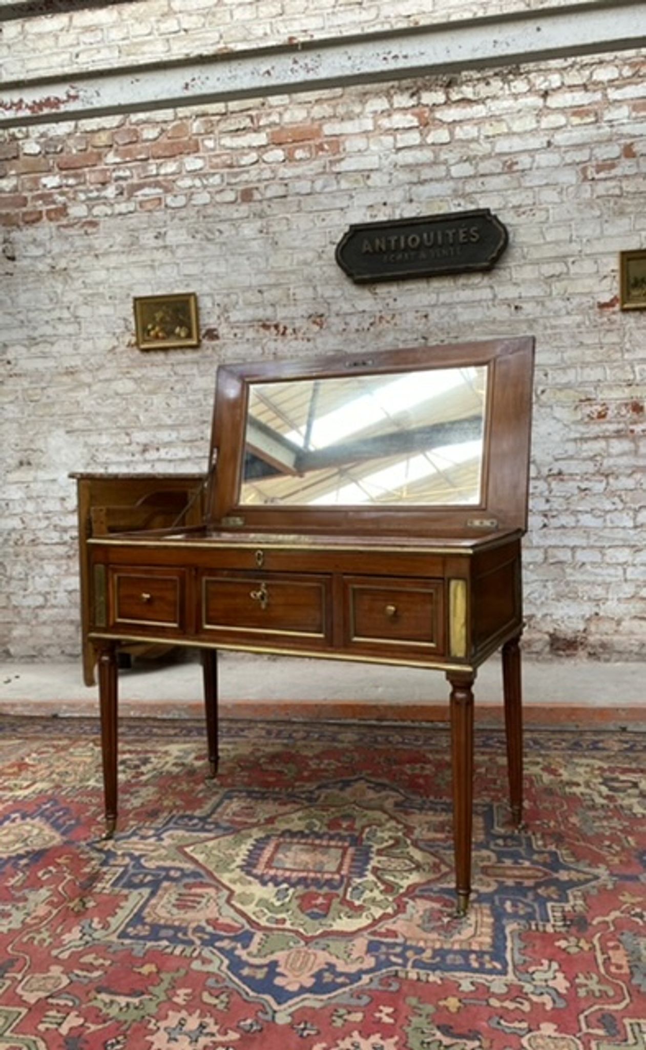 Mahogany dressing table for men stamped Roussens J. I Louis XVI period, 18th century