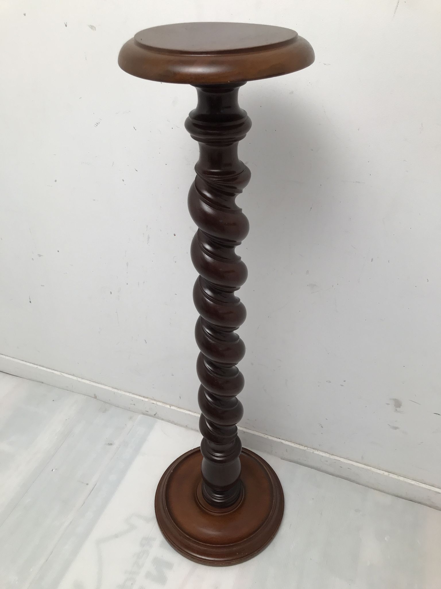Wooden beech column harness turned 40s