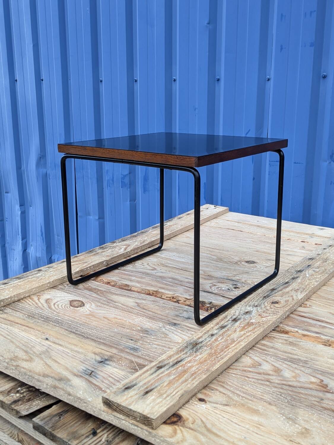 Vintage coffee table called "flying" by Pierre Guariche, Steiner edition, 1960s