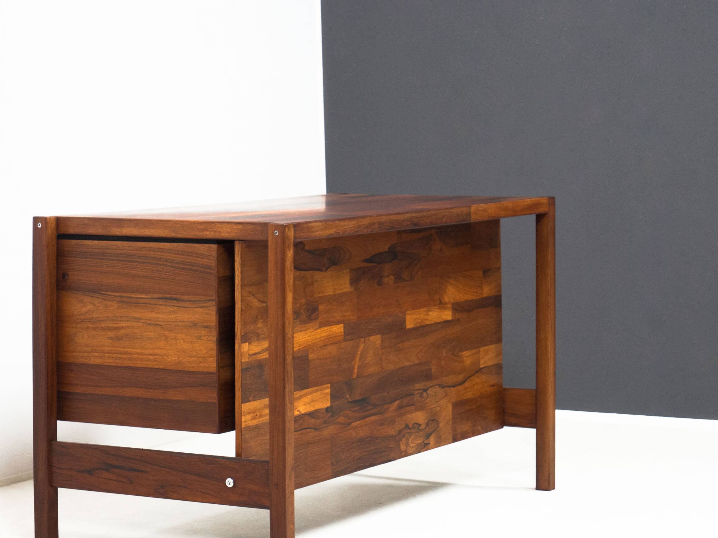 L’Atelier San Paolo rosewood writing desk by Jorge Zalszupin