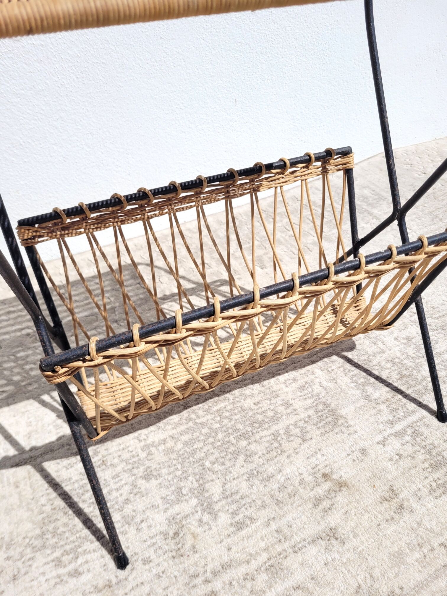 Fifth wheel rattan magazine holder 1960 fish