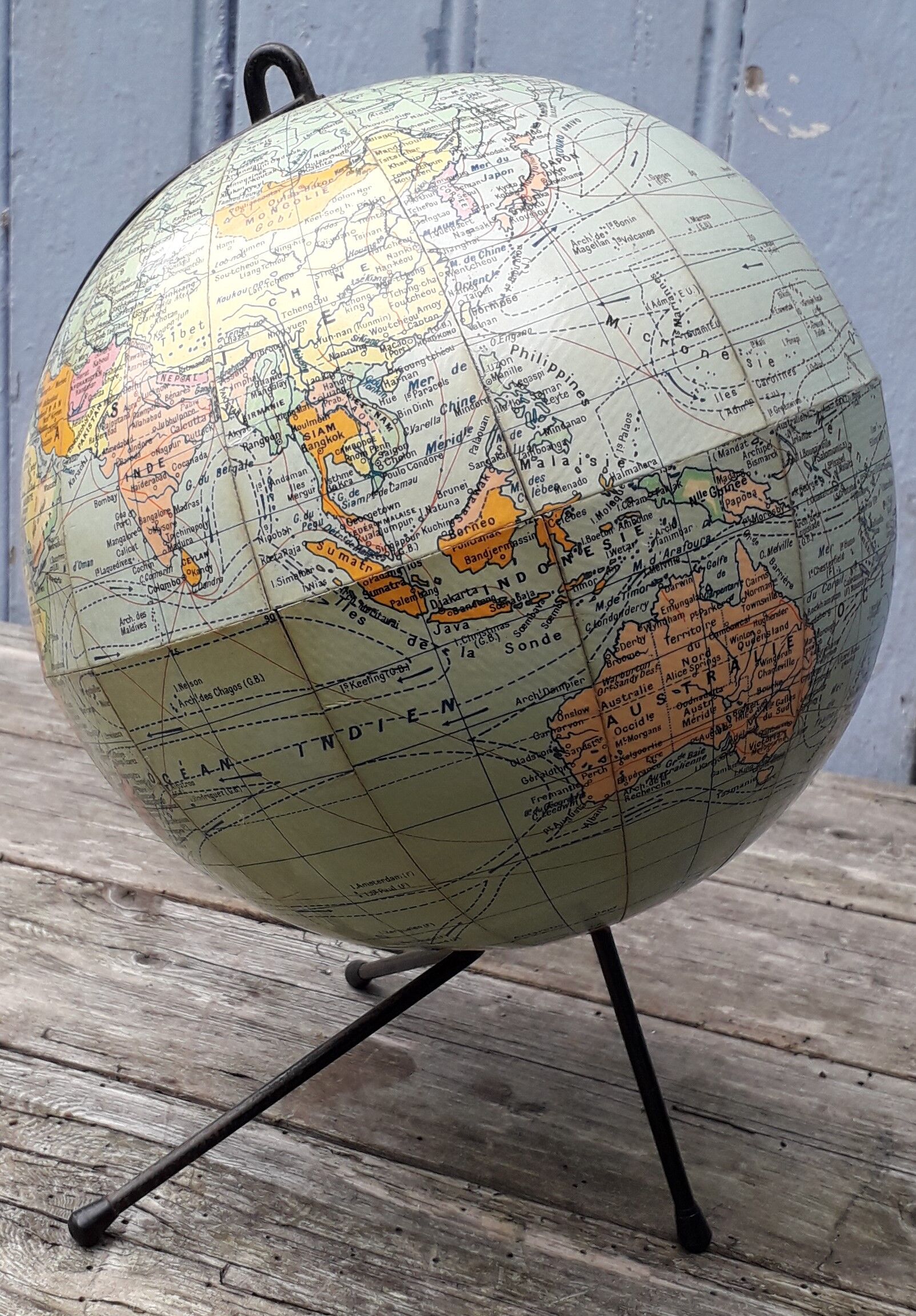 Tripod globe  by Girard & Barrère