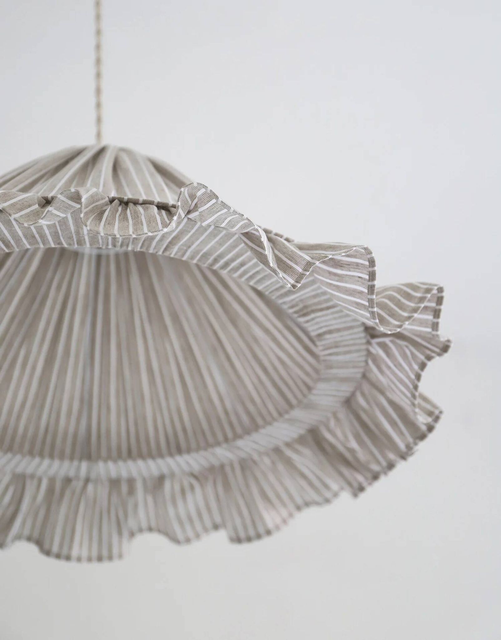 Suspension Emilia, pleated lampshade with frills, olive stripes