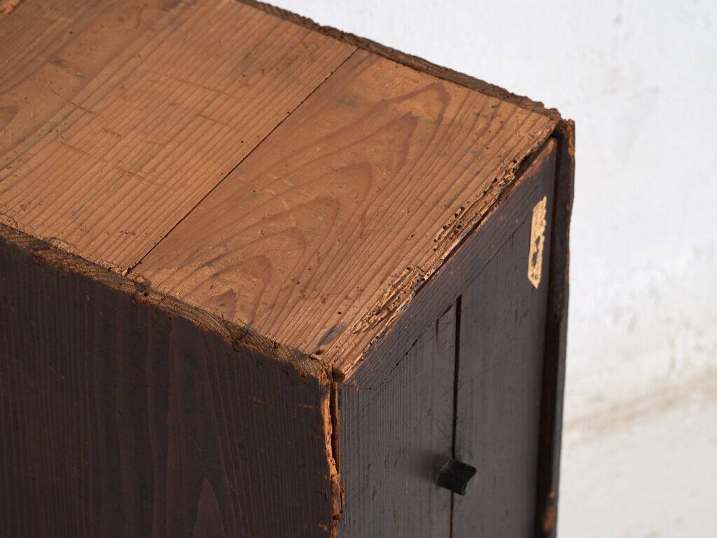 Japanese merchant storage cabinet – Late Meiji / early Taishō period (circa 1890–1926)