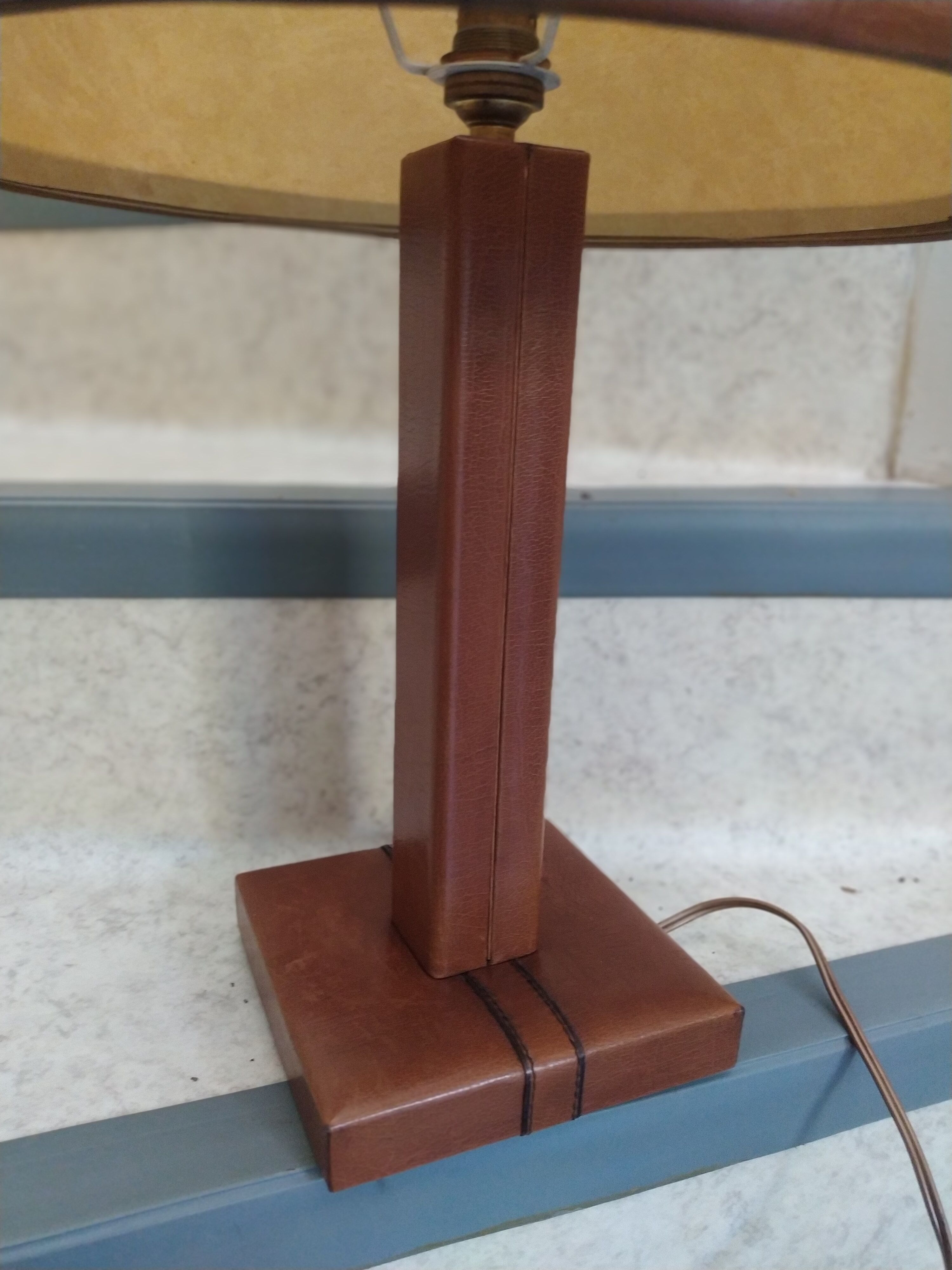 Le Tanneur desk lamp