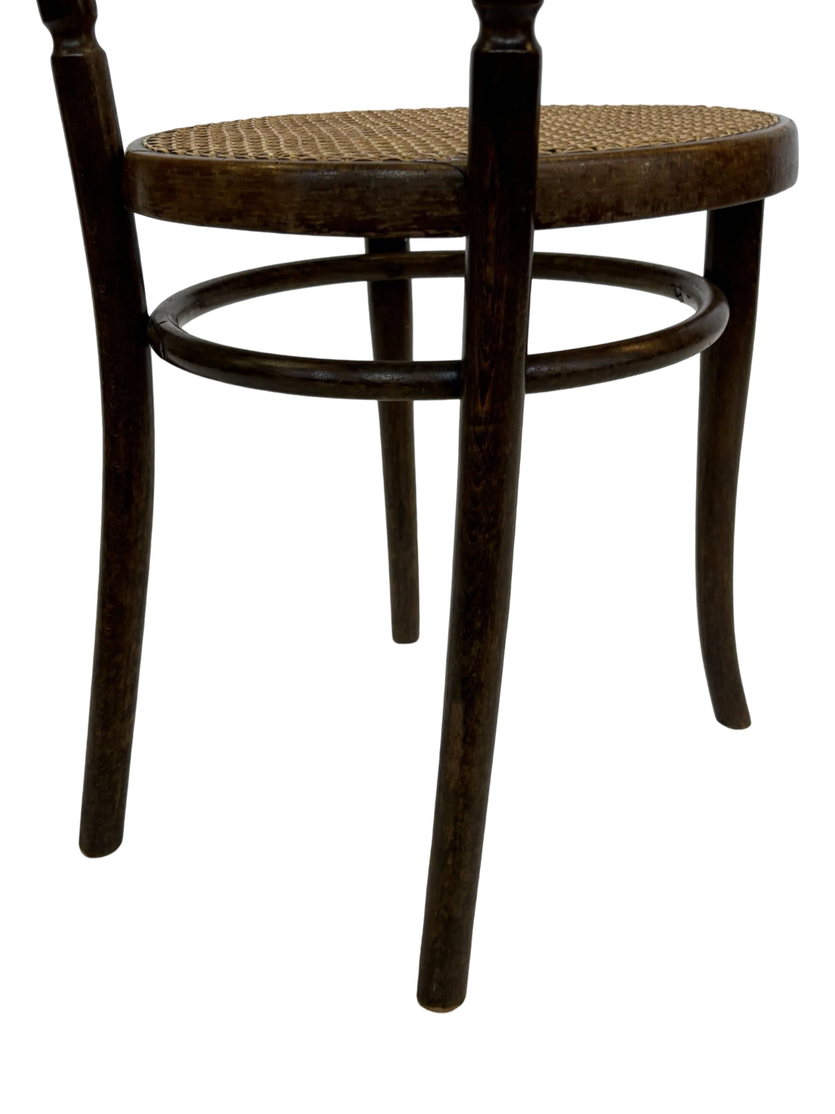 Thonet dining chair model 232, circa 1930 - dining chair with webbing seat