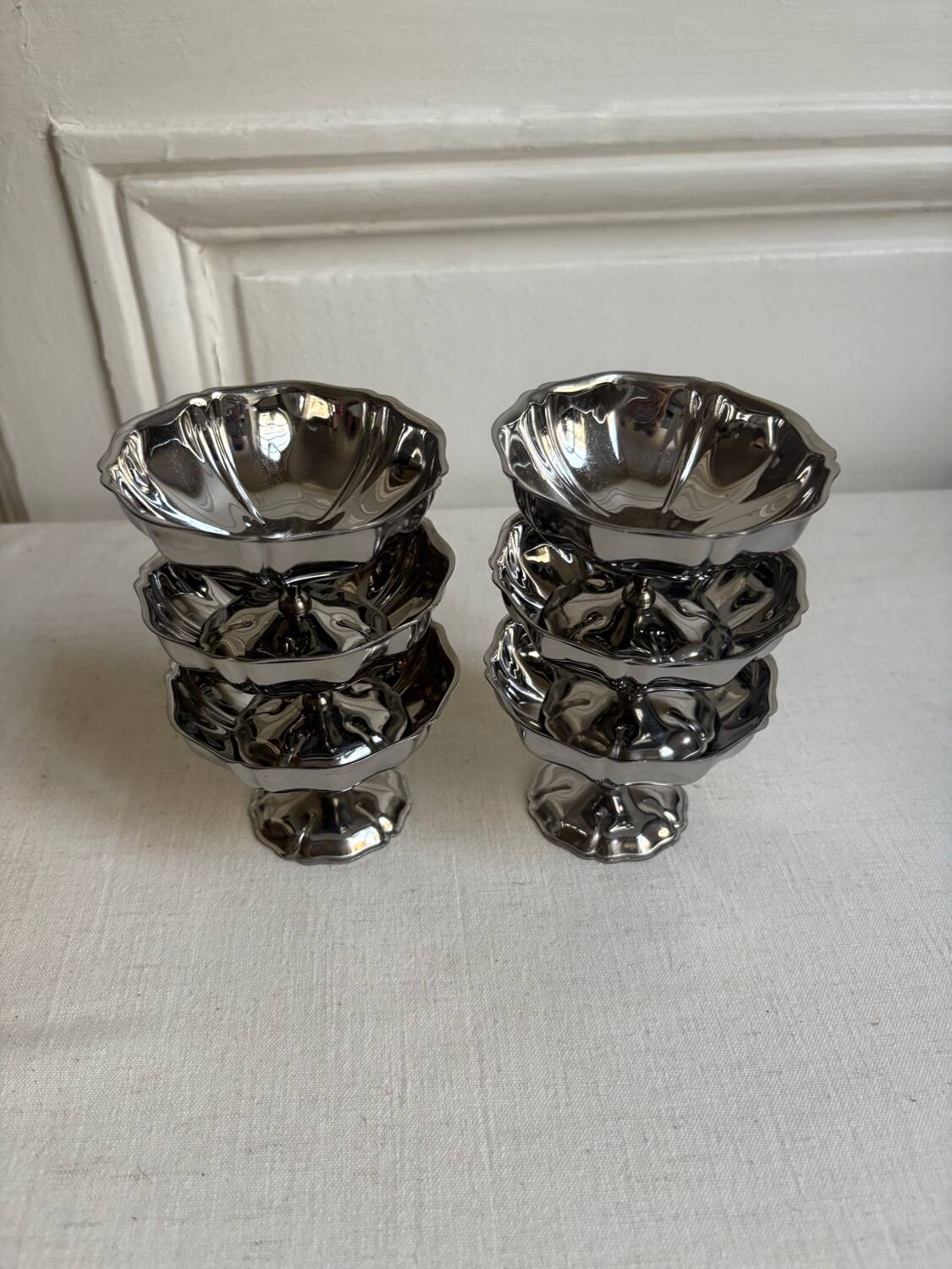 Set of 6 stainless steel ice cream bowls