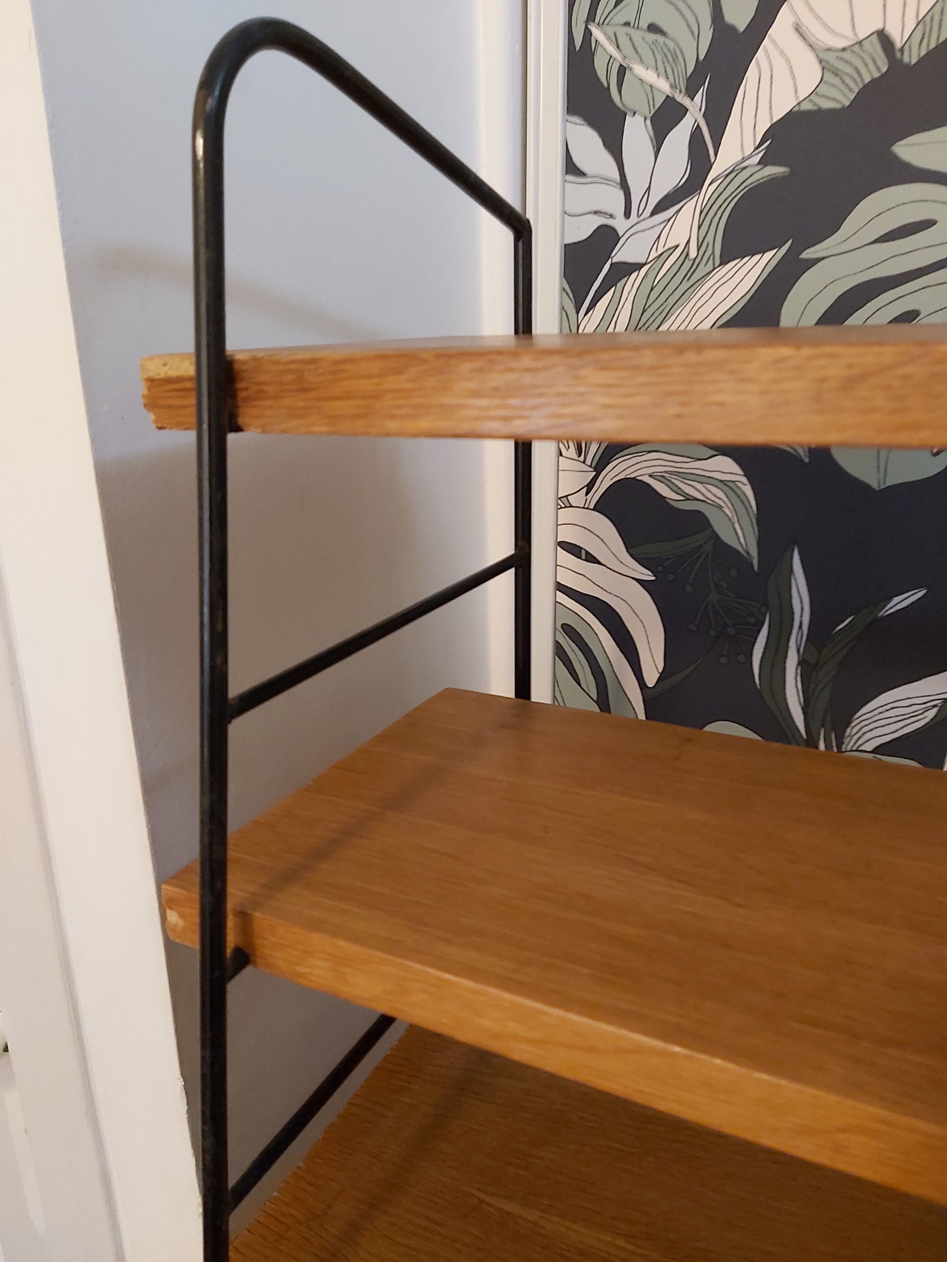 Large string shelf on vintage foot