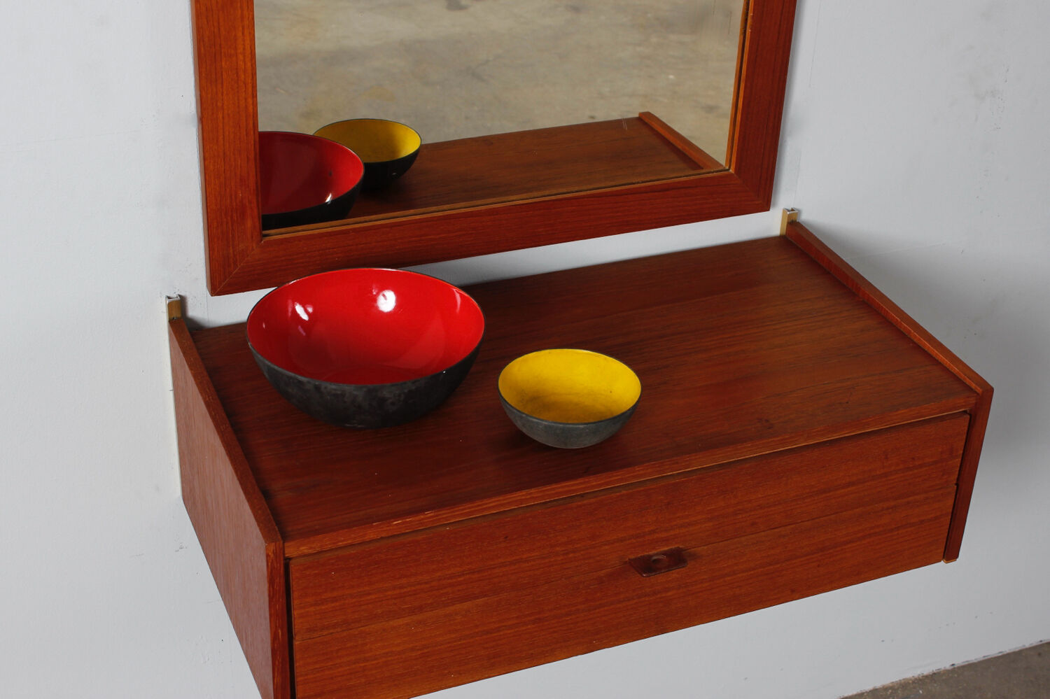 Vintage Teakholz Wandkonsole mit Spiegel Flur Kommode WKS design