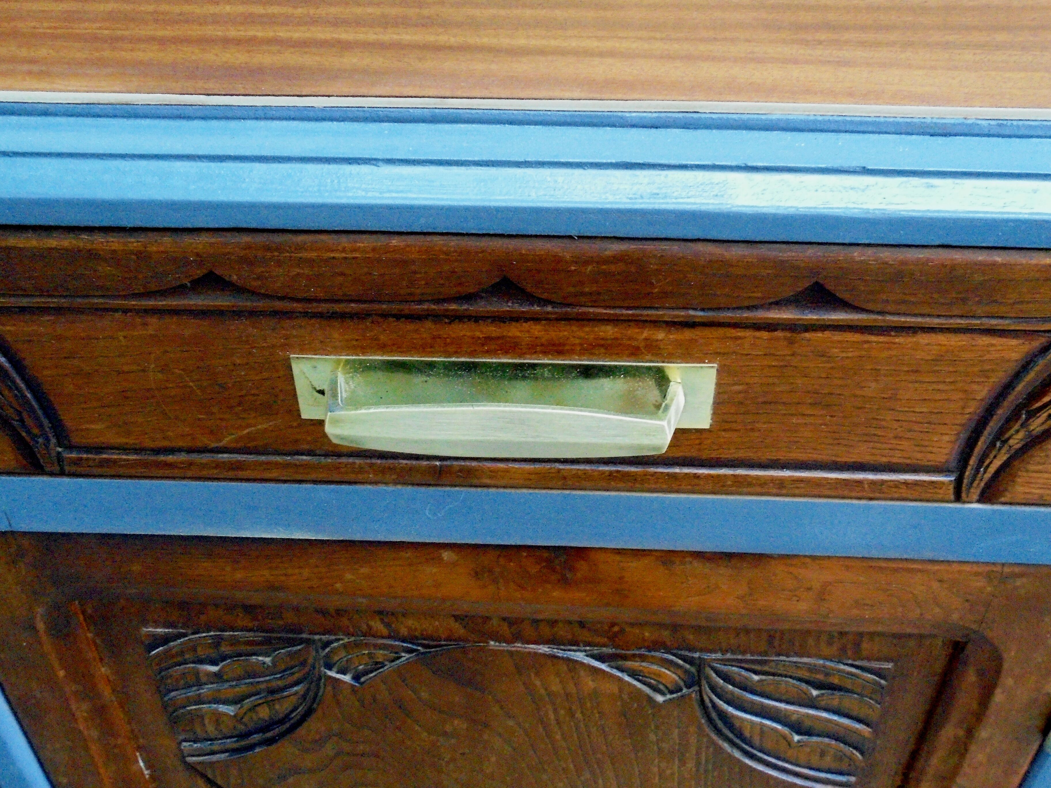 Buffet low circa 1940