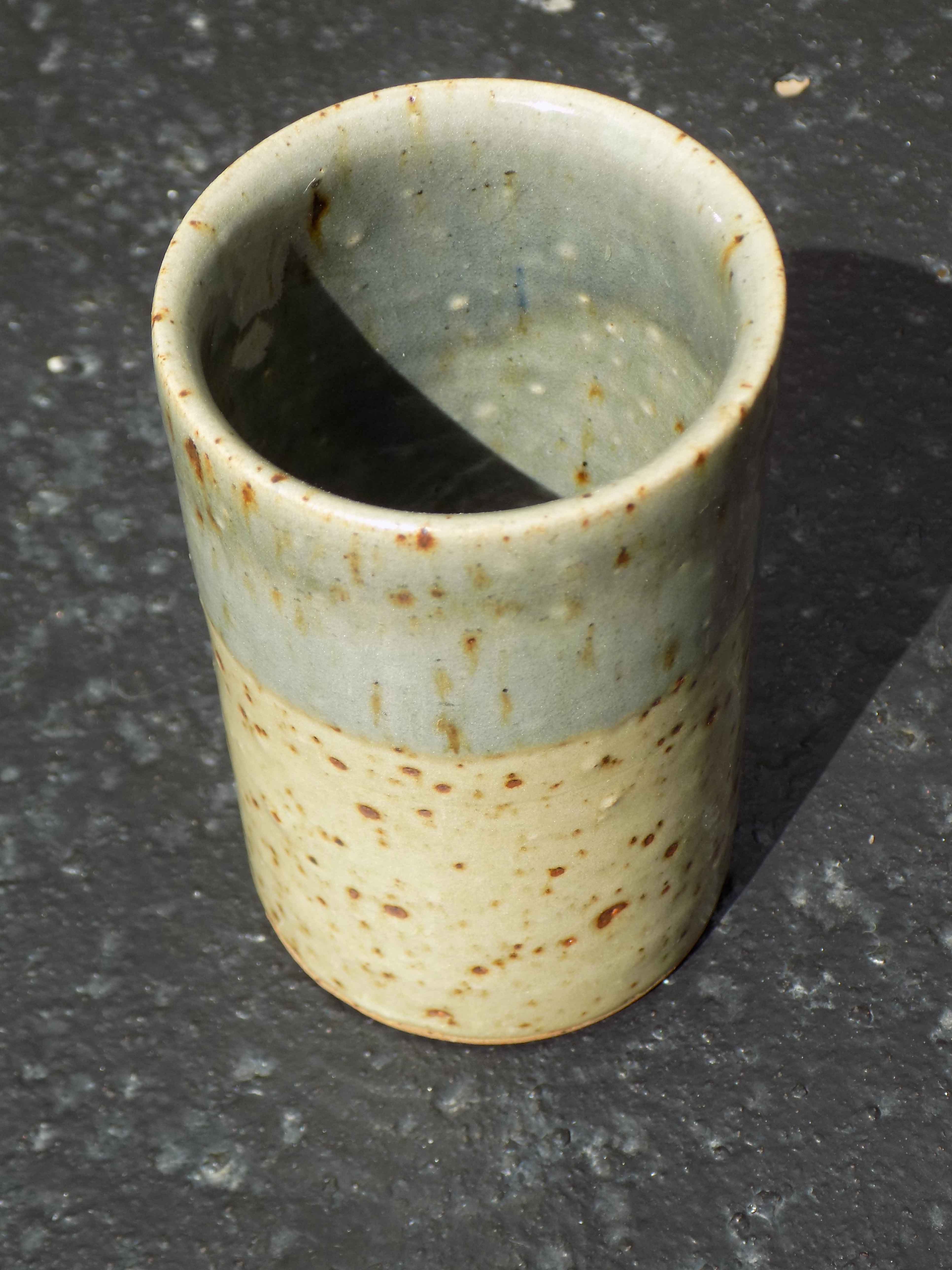 Petit vase droit en grès