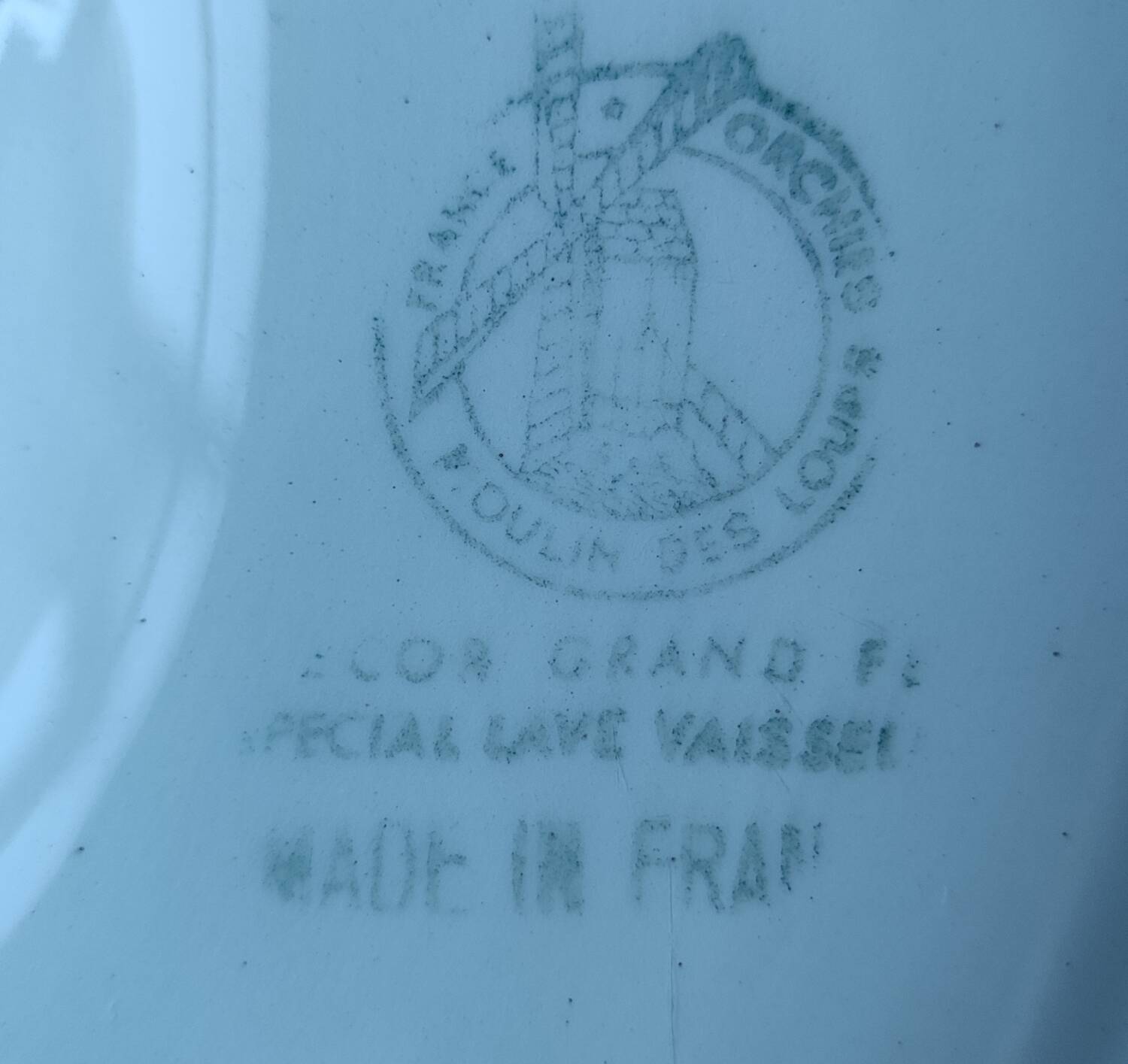 Former Moulin des Loups oyster barbotine service