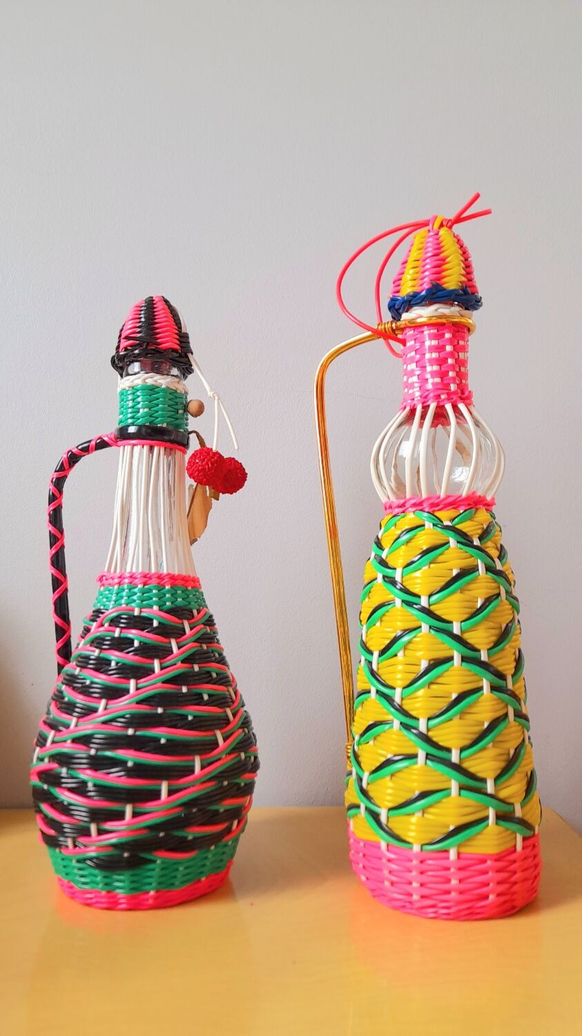 Set of 2 scoubidous bottles