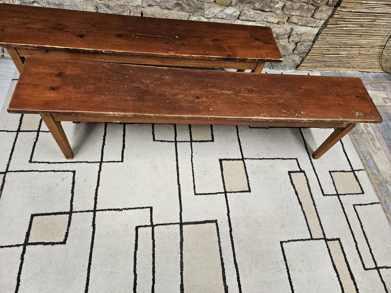 Lot deux bancs de ferme sapin vintage