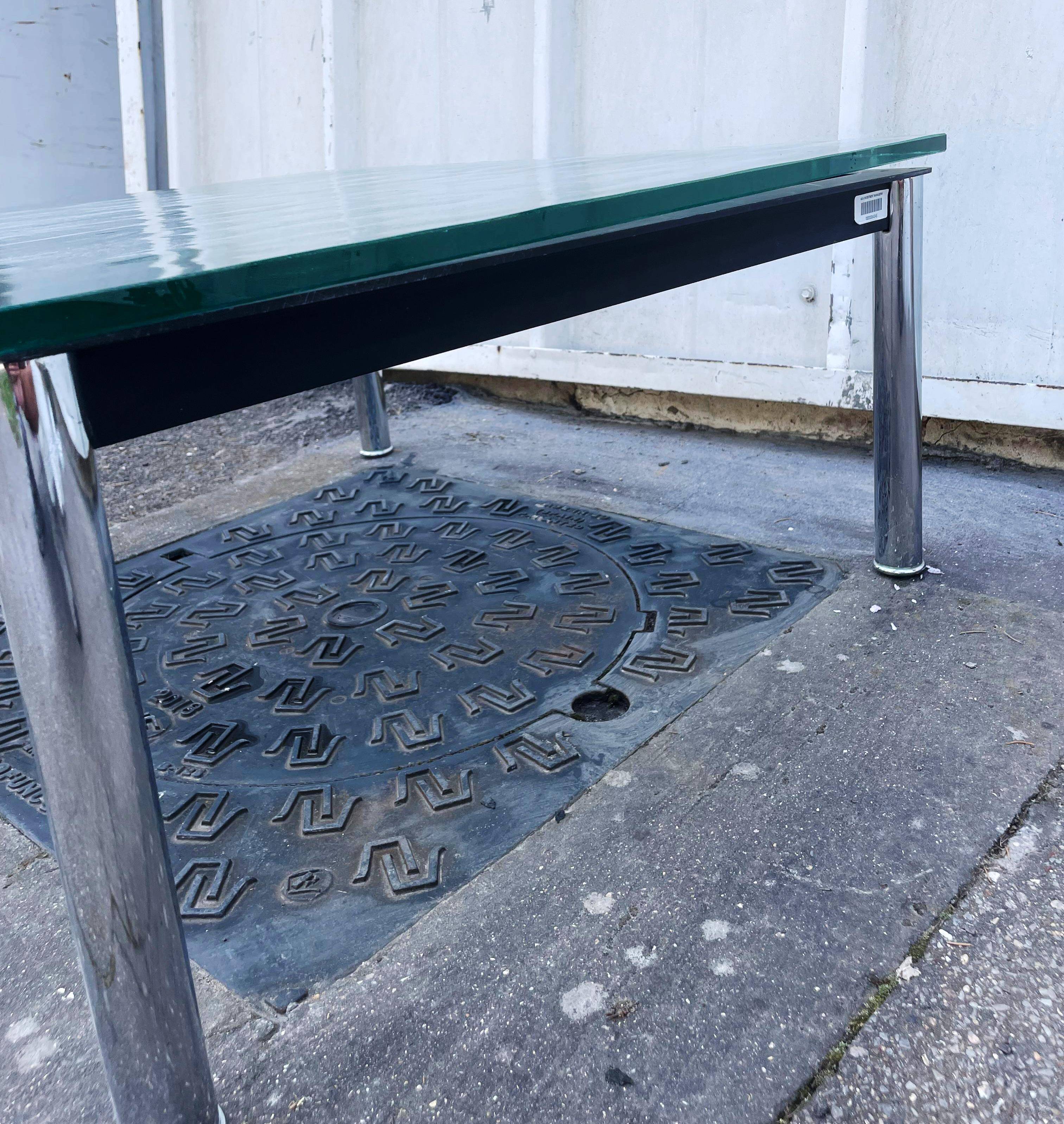 LC10 coffee table, Le Corbusier