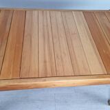 Solid pine extending table