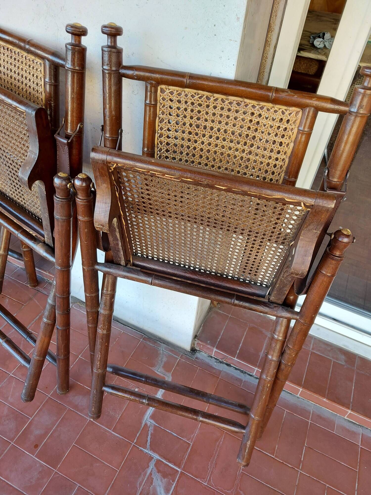 Set of 4 folding chairs old colonial style