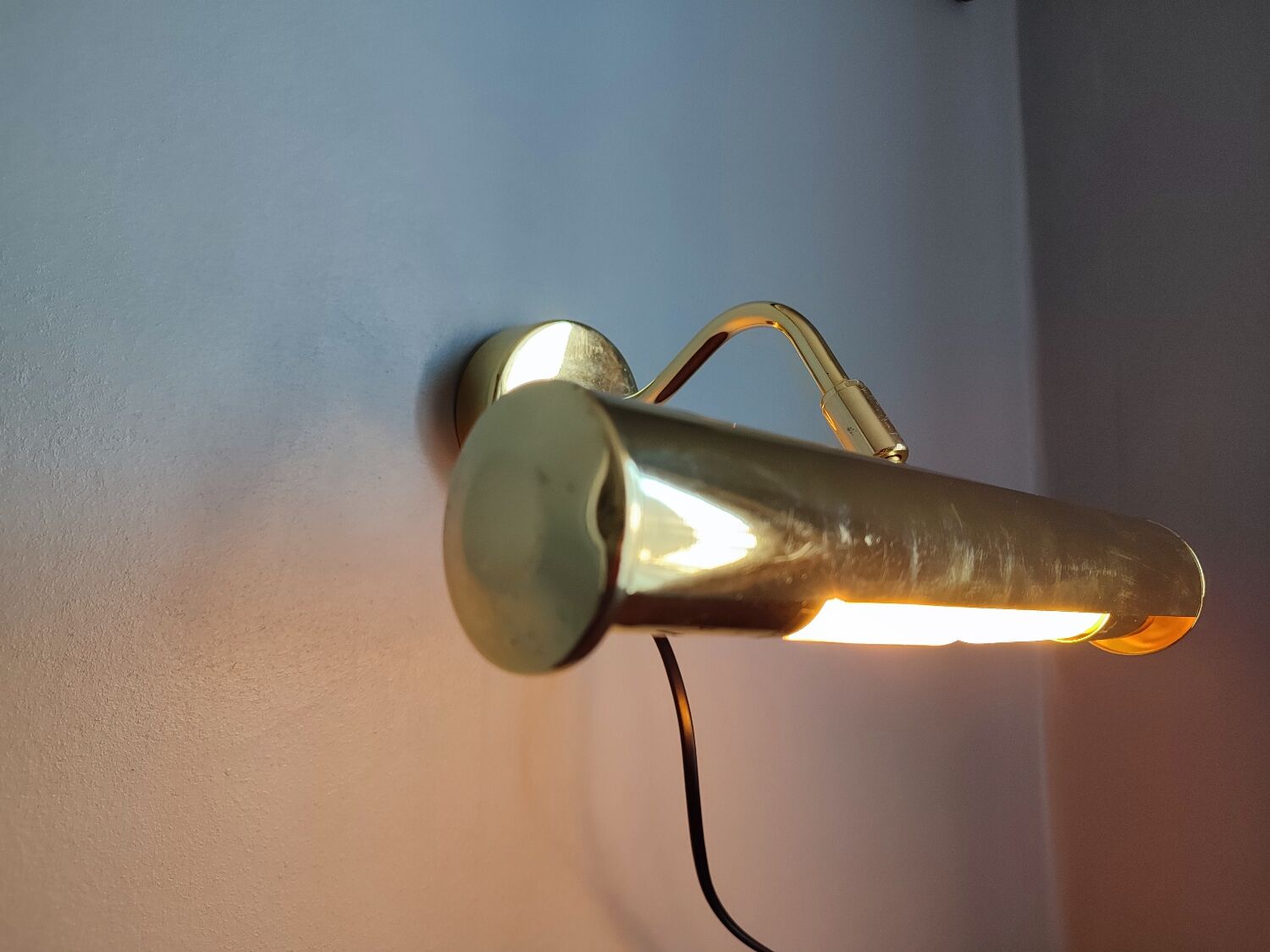 Vintage brass wall lamp