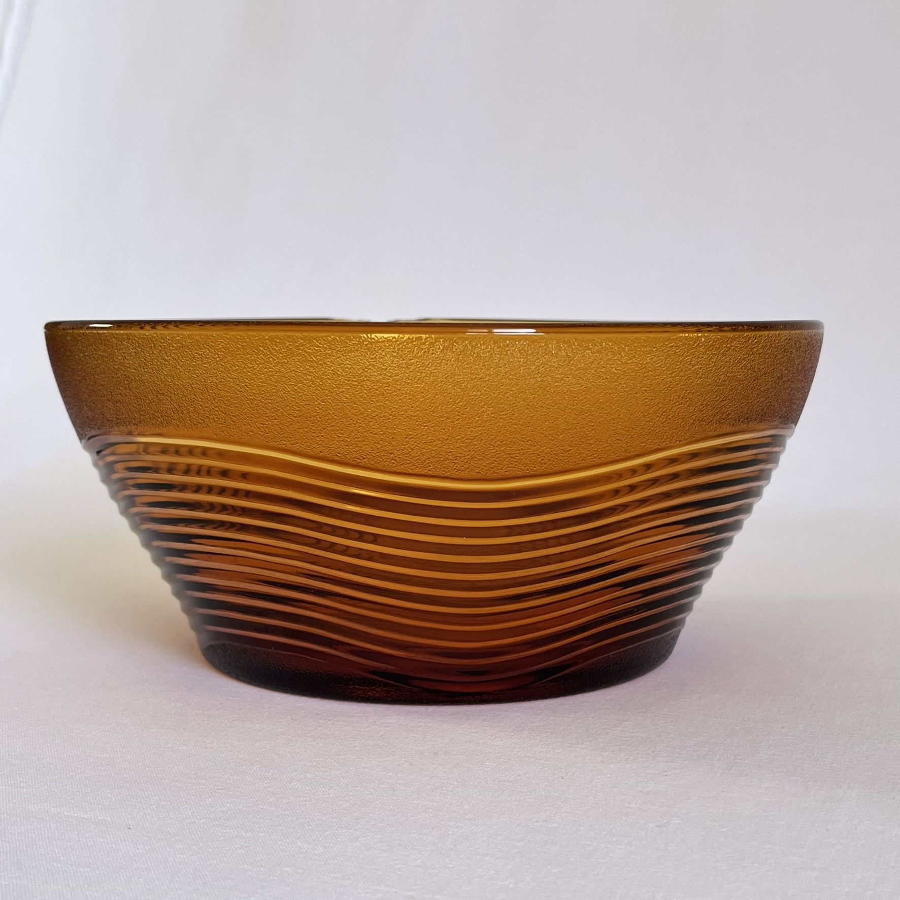 Amber glass salad bowl Duralex France vintage