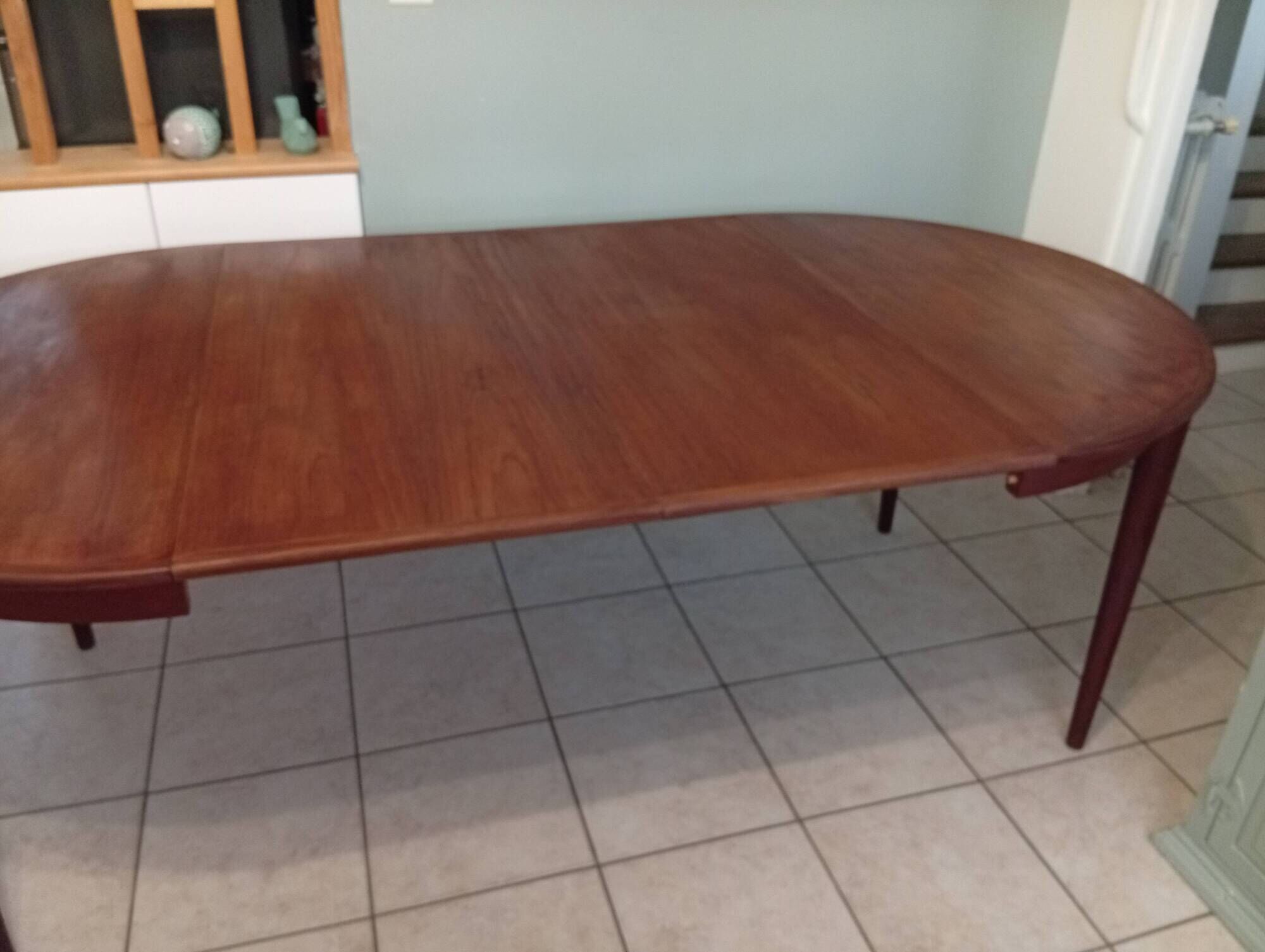 Round teak table by Johannes Andersen for Mobler Samcom Scandinavian.